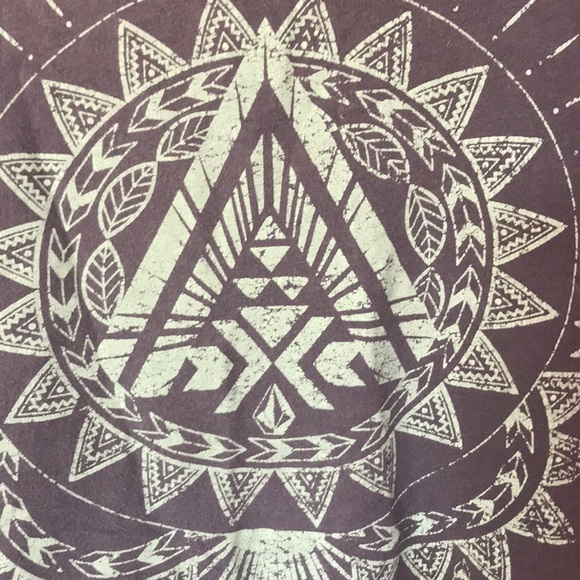 Cool tee from volcom - Picture 2 of 3